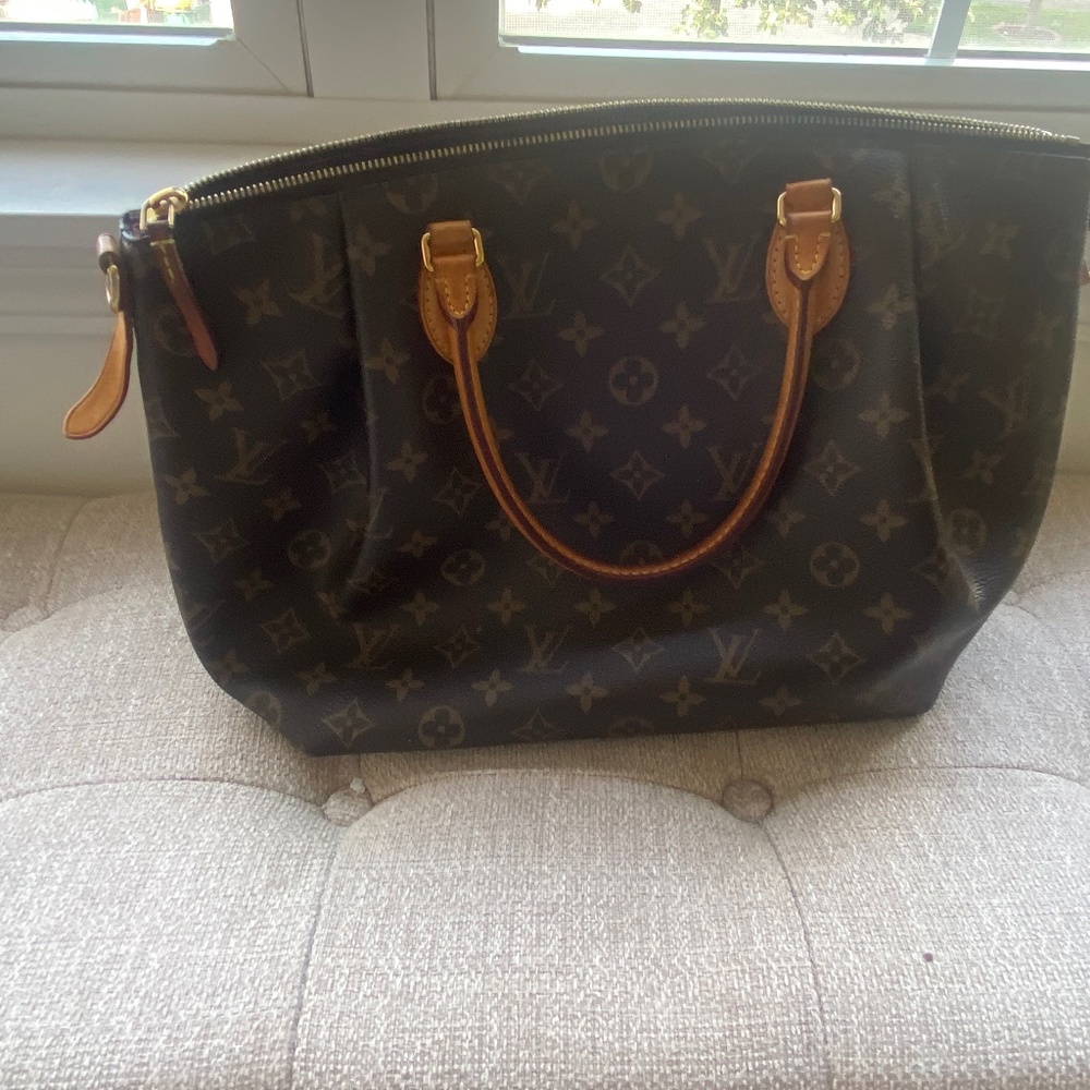 Authentic Loui Vuitton Bag